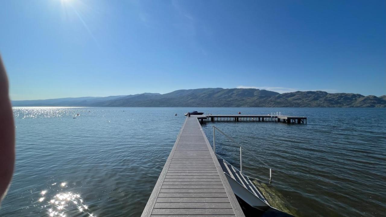 Davis Cove Resort Peachland Buitenkant foto