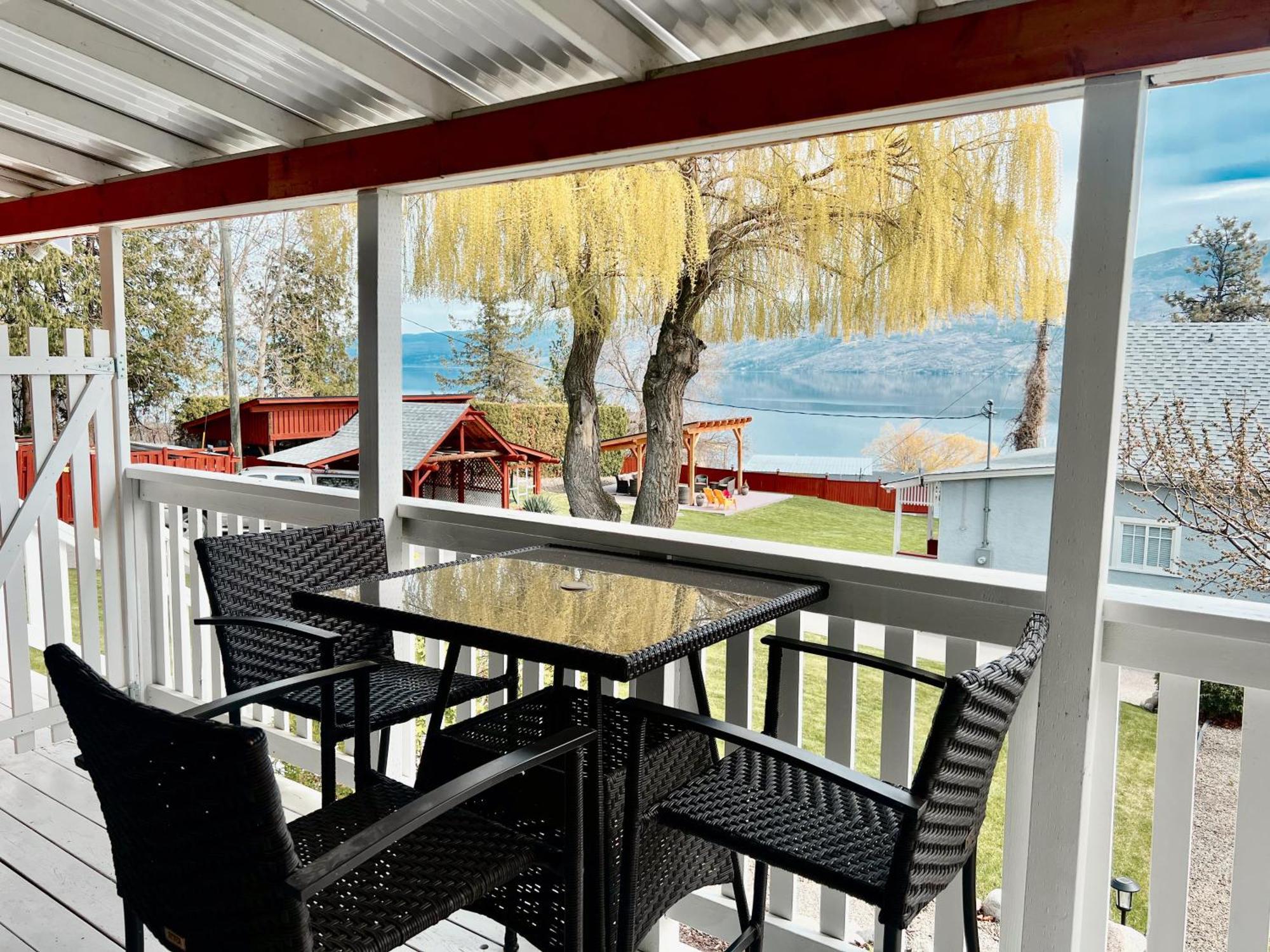 Peachland Beach Resort Buitenkant foto