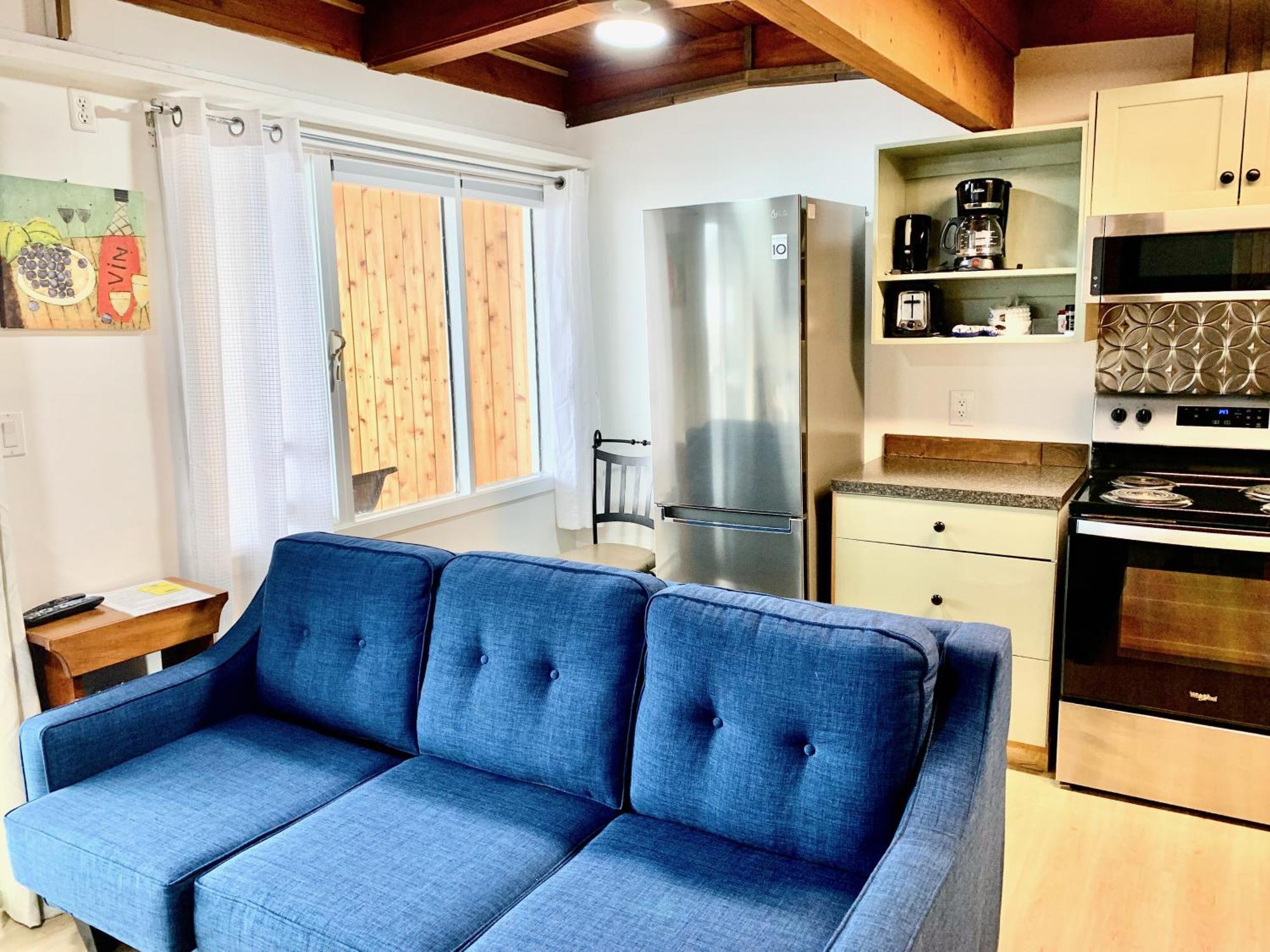 Peachland Beach Resort Buitenkant foto