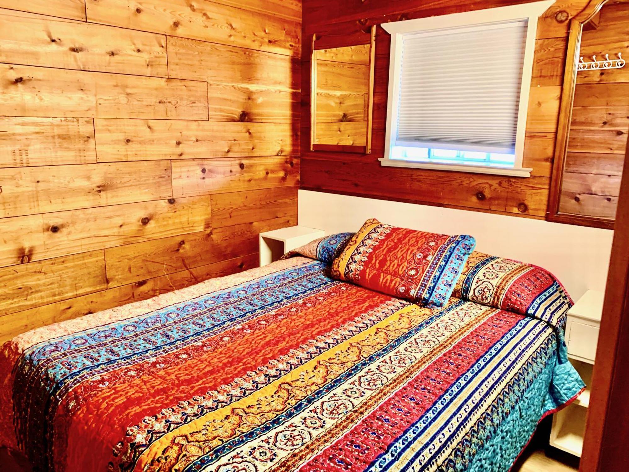 Peachland Beach Resort Buitenkant foto