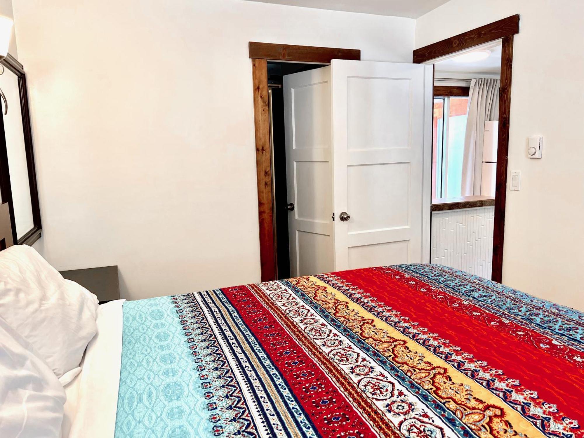 Peachland Beach Resort Buitenkant foto