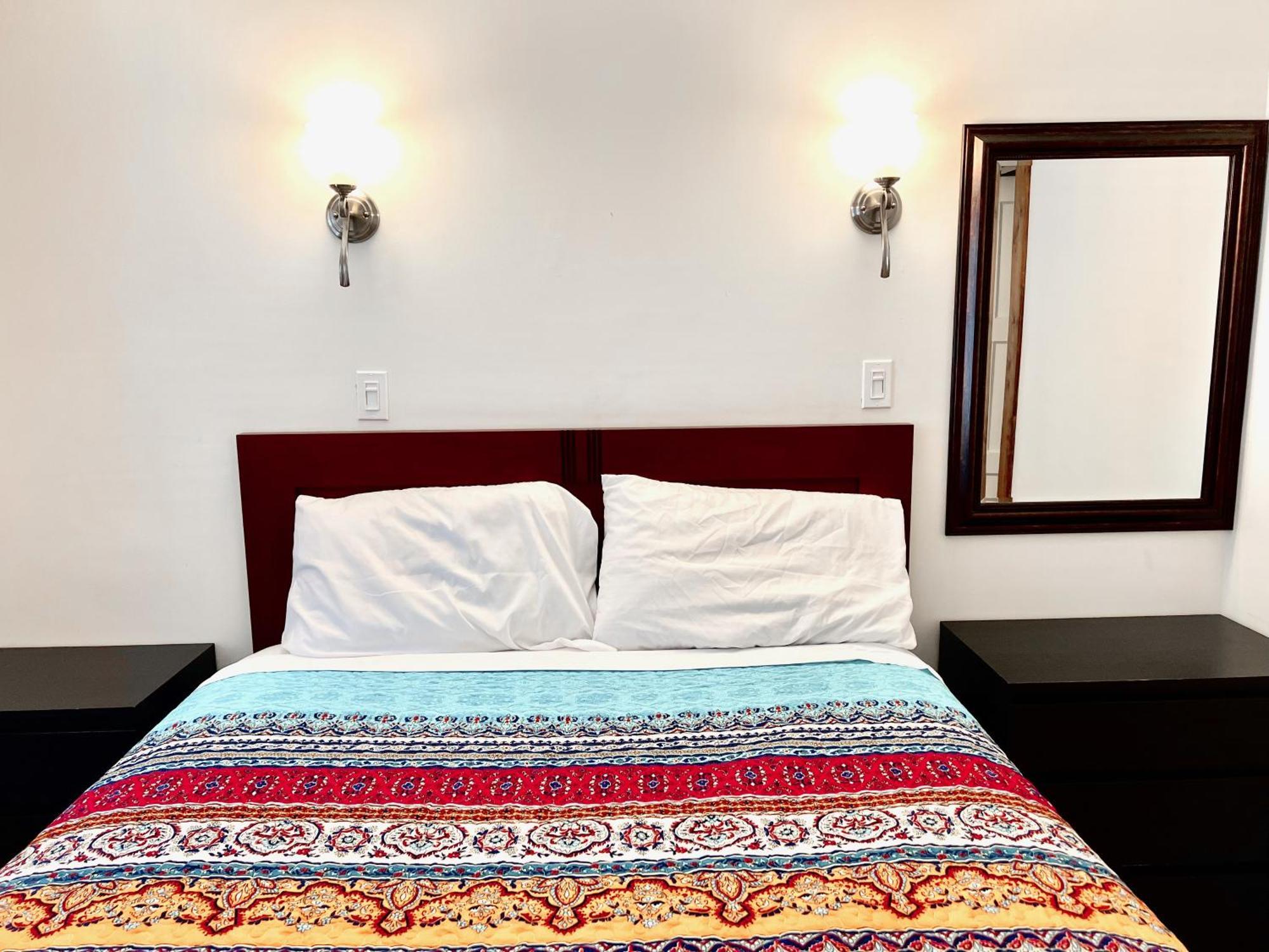 Peachland Beach Resort Buitenkant foto