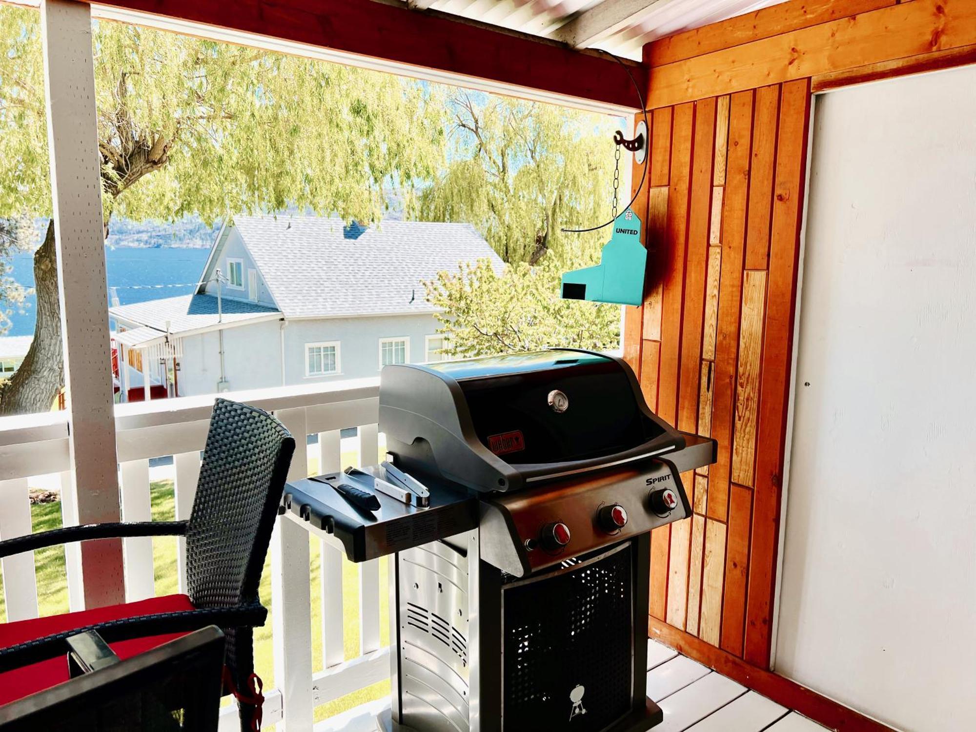 Peachland Beach Resort Buitenkant foto
