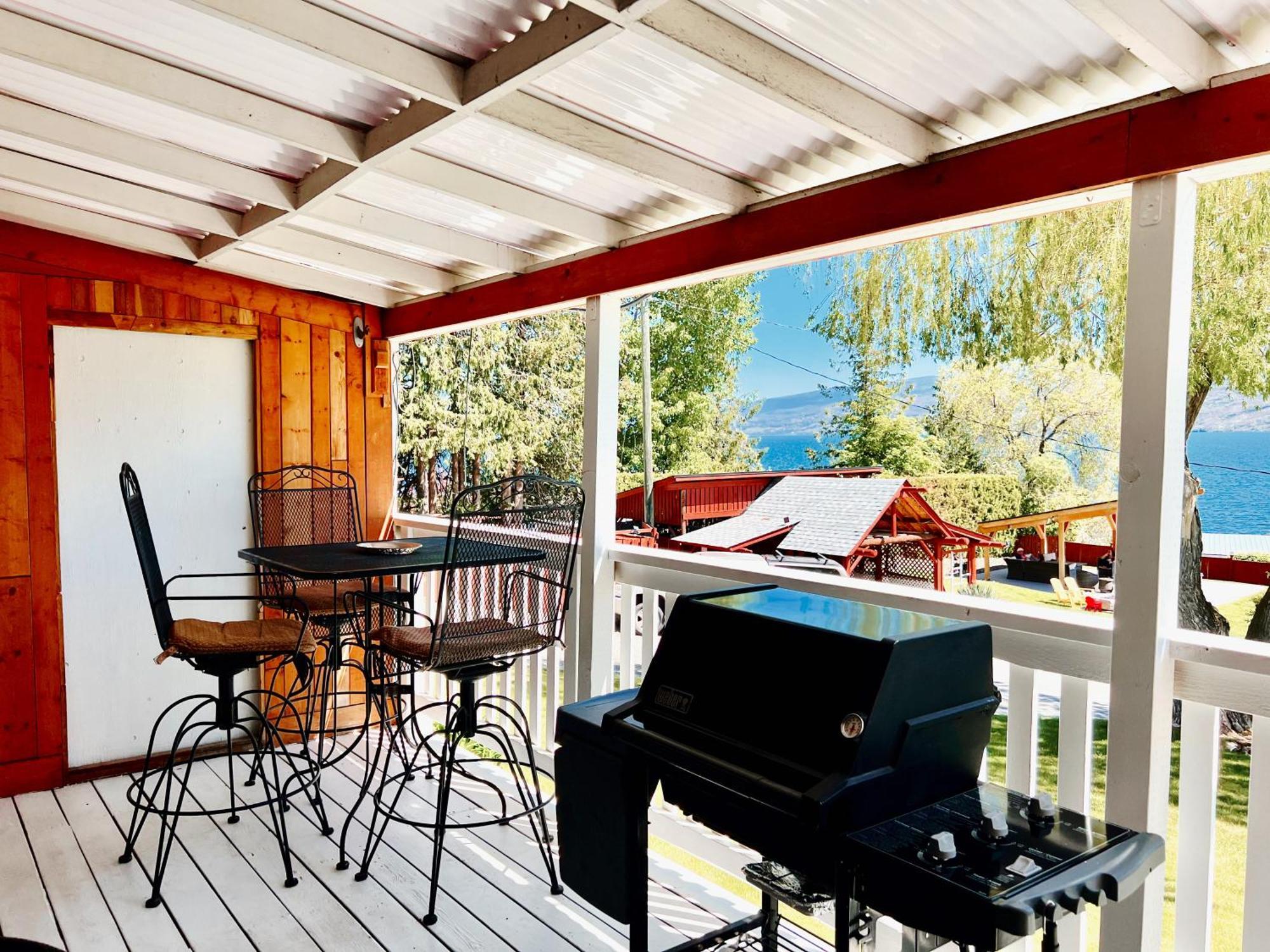 Peachland Beach Resort Buitenkant foto